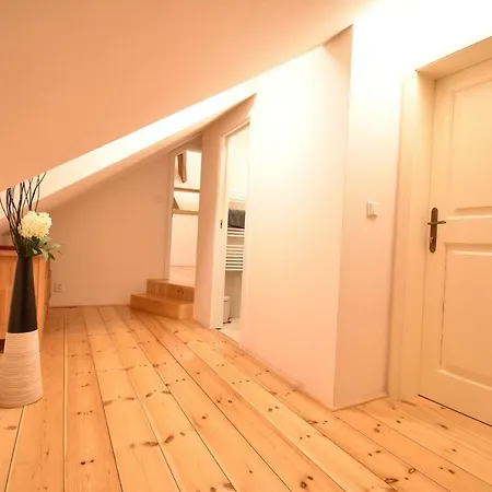 Apartamento Romantic Downtown Attic *